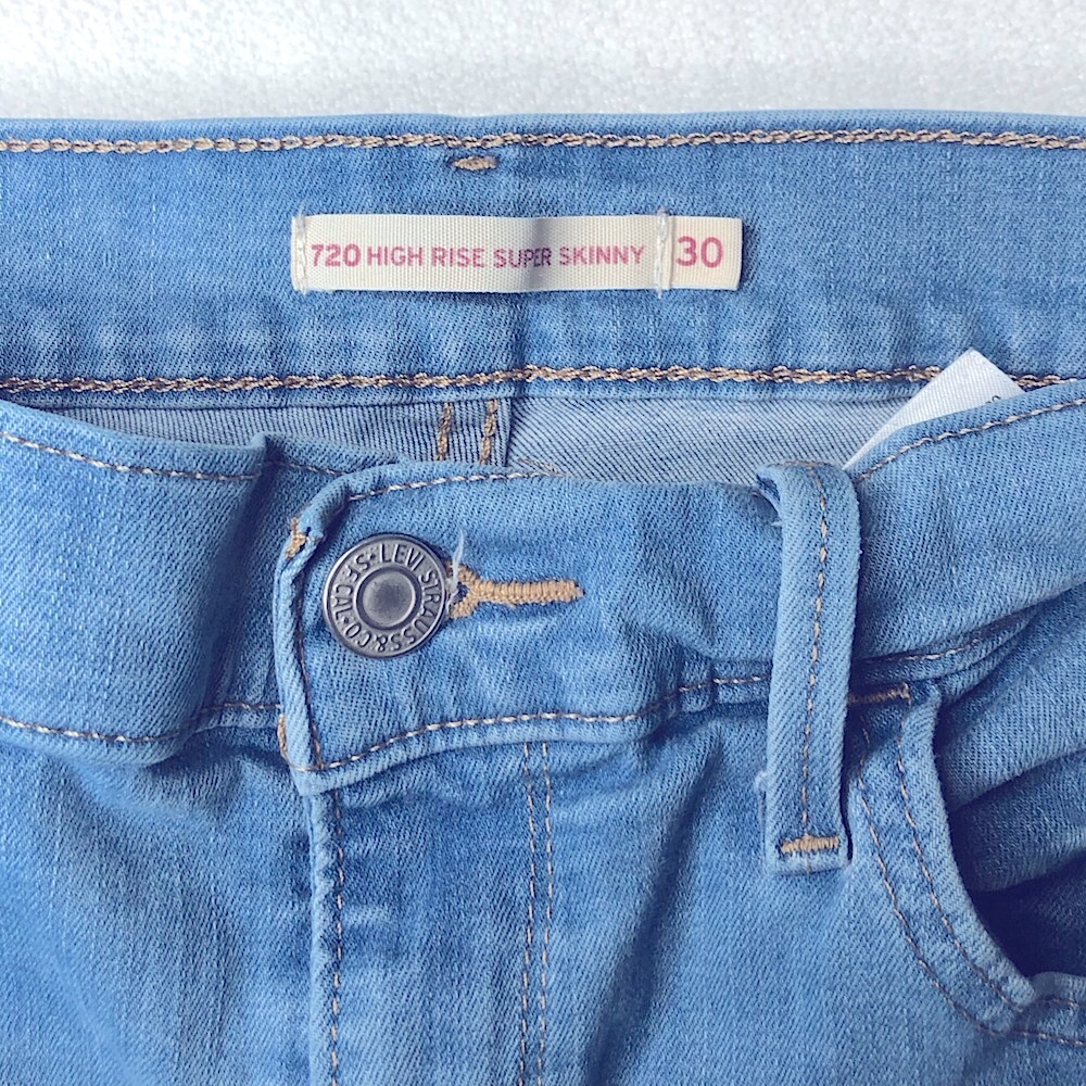 Levi's 720 High Rise Super Skinny Women's Light Blue Jeans Size 30 Like NEW!! - Picture 2 of 13